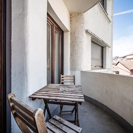 Proche Et Thermes Apartament *